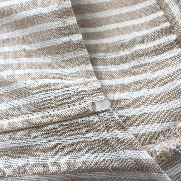 superdown Rudy Halter Top in Beige & White Small‎ - Picture 4 of 11